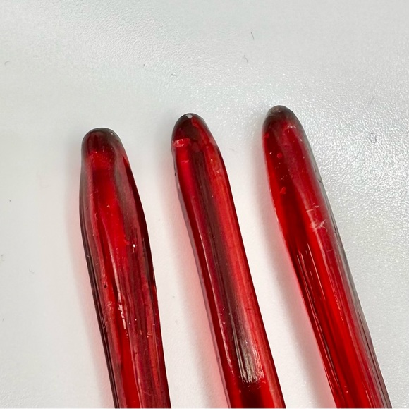 Set of 3 Red Textured Icicle Ornaments - Picture 9 of 10